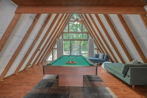 Spielezimmer