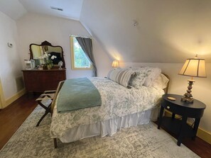 The Queen-bed "Honfleur" room