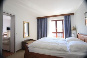 Ferienwohnung Schärtenspitze, 1-2 Personen, Dusche/WC, Balkon, 1 Schlafzimmer,OG