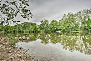 South Branch Potomac River | On-Site Access | 2 Kayaks Provided