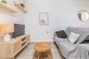 Communal lounge/ TV room,TV and multimedia