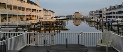 Great roomy deck over looking the marina for cookouts, eating crabs, relaxing