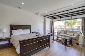 Sliding windows/door to open on beautiful sunny days in San Diego to get the inside outside feel