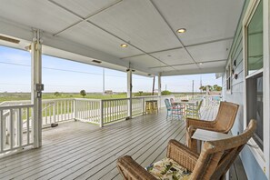 West views of the field and the bay - perfect for watching the sunset!