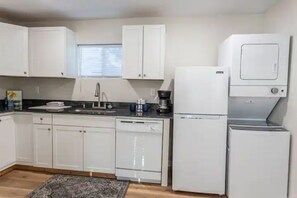 Great remodeled kitchen that is well stocked. Washer/dryer.