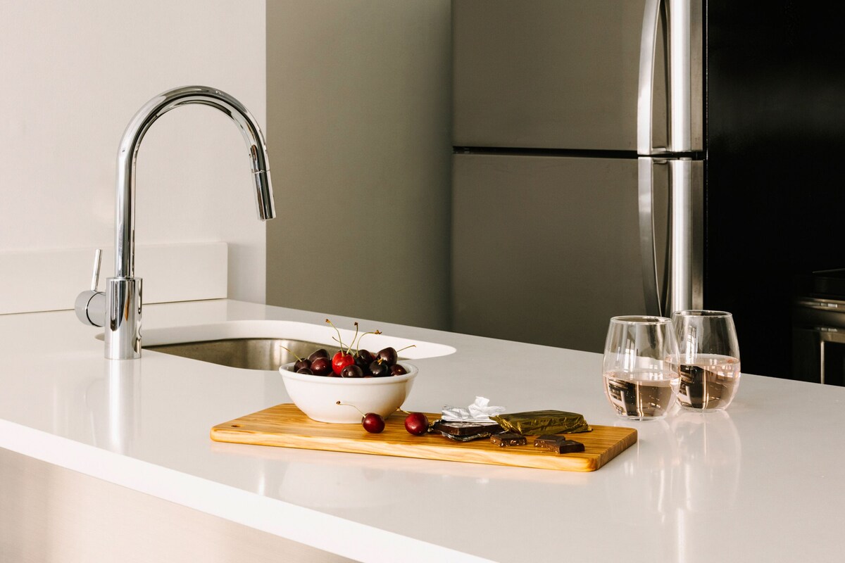 Sonder Gabriel Richard | Superior King Studio Apartment