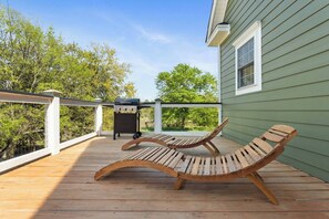 Chaise lounges and BBQ Grill