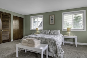 The large bedroom accommodates up to 4.(Queen bed and an available air mattress)