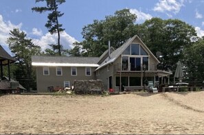The Old Timberline Inn, view from the lake