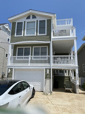 Single Family home - 313 Merion Pl
Ocean City NJ  08226