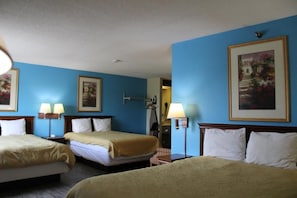 3 Queen size beds; perfect for your vacation!
