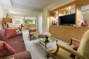 Spacious living area, a perfect place to relax after an eventful day!