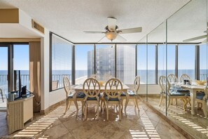 ,Dining Area,