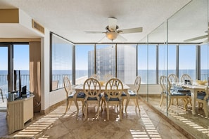 ,Dining Area,