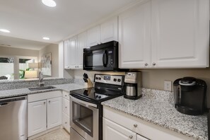 Spacious kitchen is well equipped!