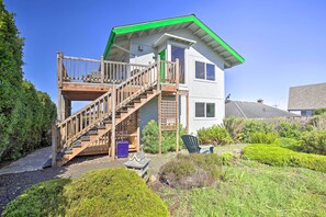 Exterior | Walk to Beach