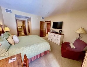 Summer condo area (3)