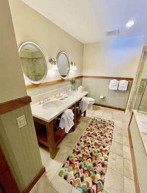 Summer condo area (5)