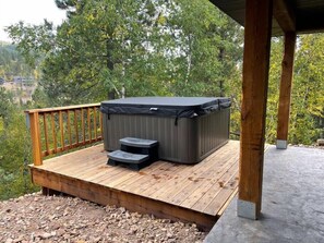 Relaxing Private Hot tub