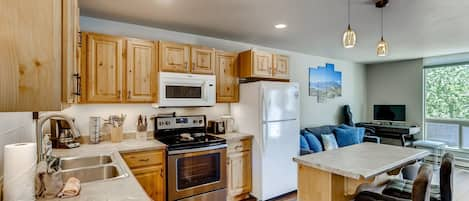 Kitchen with Island