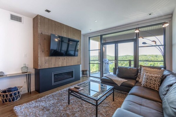 Horizon 1-203 / Warm and cozy condo with a view!