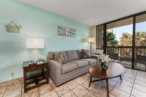 Queen size sleeper sofa