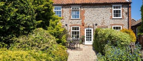 3 Chapel Cottages, Docking: Front elevation