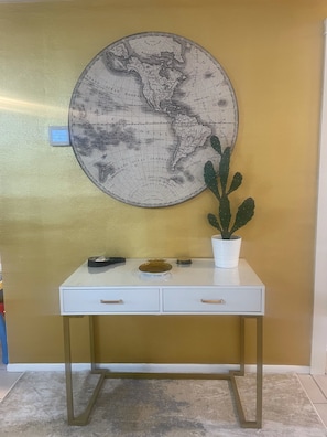 Welcome Table