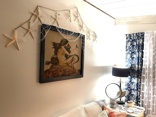 Attractive Mermaid and Nautical Theme decor'