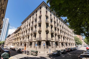 Façade