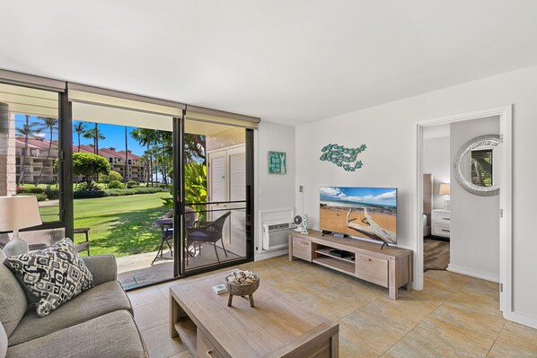 Kamaole Sands 1101 living room 1