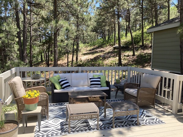 Back deck with complete privacy