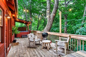 Whether you're looking forward to grilling or simply just relaxing under the trees, you can have it all!