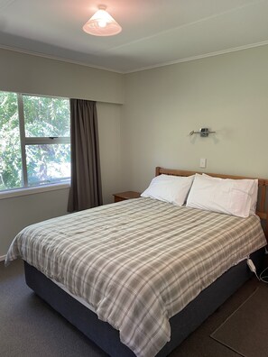 Main bedroom with Queen bed