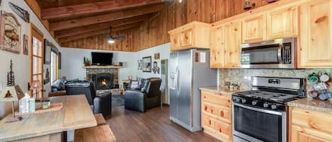 Open Floor Plan with Vaulted Ceilings