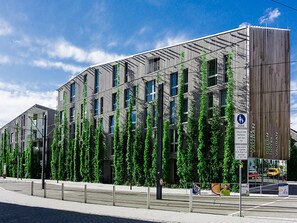 Green City Hotel Vauban, (Freiburg), LHS 03859