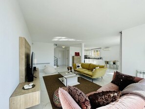 Spacious open living room