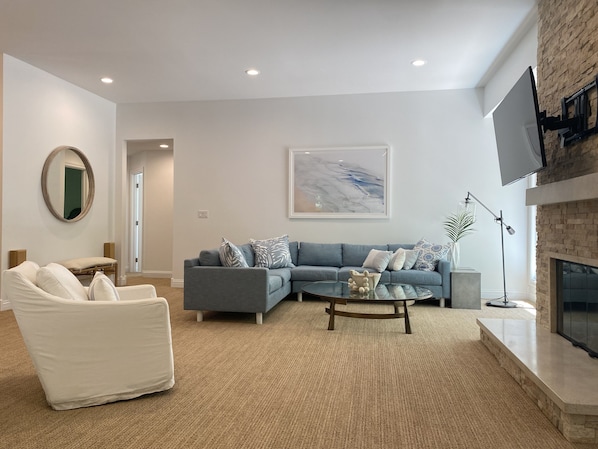 Living room, very spacious.