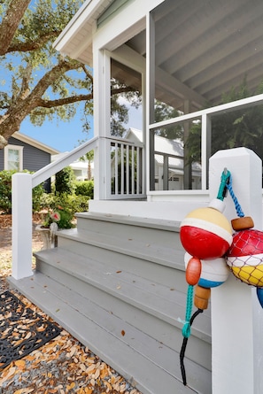 Screened porch entrance