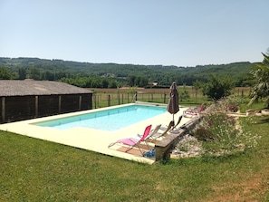 Piscine sécurisée et chauffée de 12x4.5m