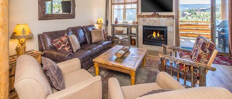 Sunny Montana Saddle Ridge Retreat