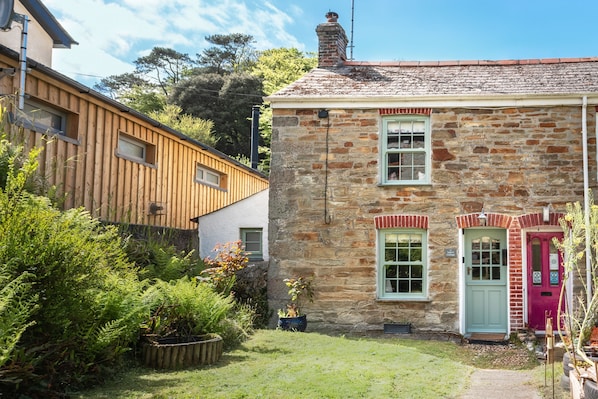 Welcome to Salty's Cottage in St Agnes