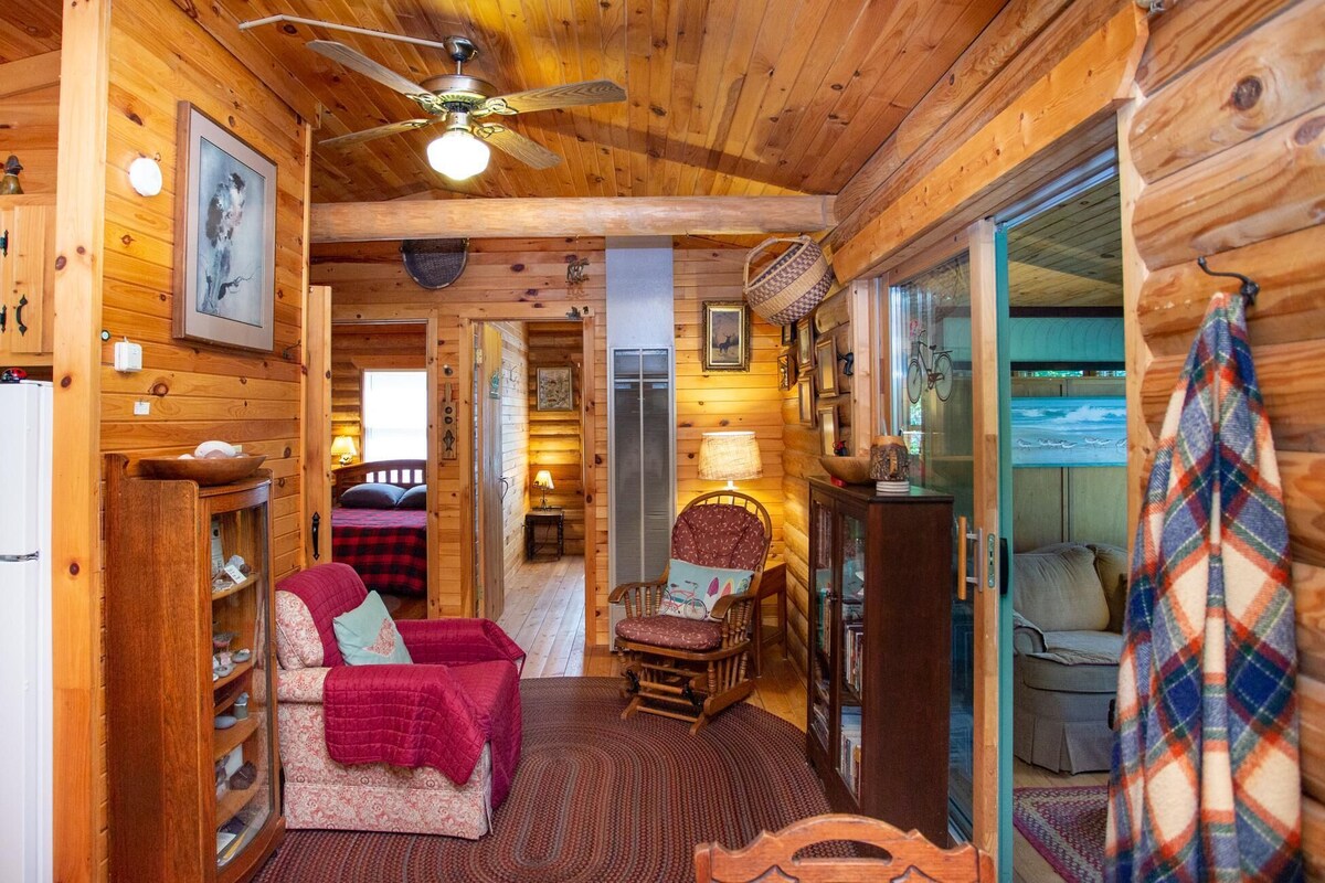 Plover Retreat – Cute Cabin Close to Town, 5 min. from beach