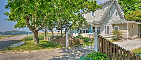 Portsmouth Vacation Rental Cottage | 4BR | 2BA | 2 Stories | 2,000 Sq Ft