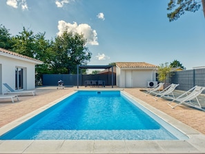 Ciel, Nuage, L'Eau, Bâtiment, Propriété, Plante, Piscine, Bleu, Bleu Azur, Arbre