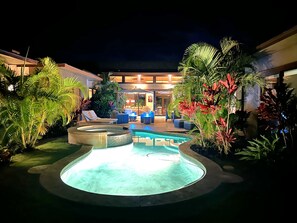 Beautifully curated tropical gardens featuring many native Hawaiian plants