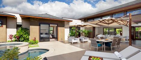 Private lanai with pool and hot tub