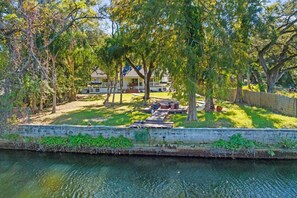 Welcome to Hideout on the Hillsborough a Beautiful home and property right on the river just 5 miles from Busch Gardens