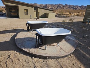 Enjoy a side by side cold soak!