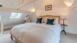Bedroom Two, Poppy Cottage, Bolthole Retreats